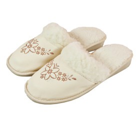 Papučky našuchovacie  biela koženka - dámske...cena  12.90 €